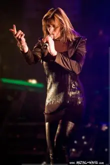 Floor Jansen - (28.12.2008) Christmas Metal Symphony, Tilburg 04.jpg